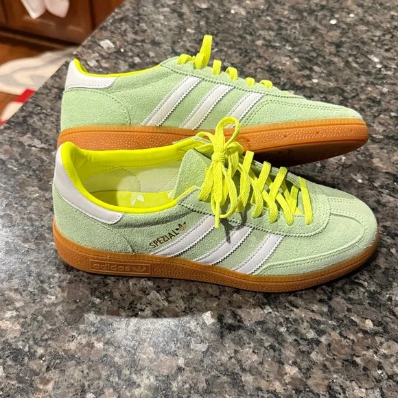 New adidas Handball Spezial Green Neon Yellow Suede - Picture 9 of 12